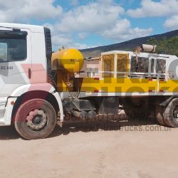Bomba Putzmeister 1406 com caminhão Volkswagen 15.180 - conjunto 2010