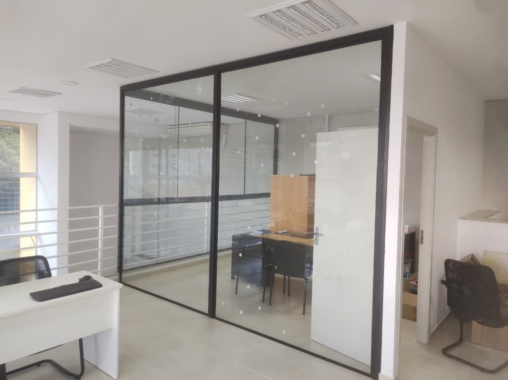 ESQUADRIA DE ALUMÍNIO